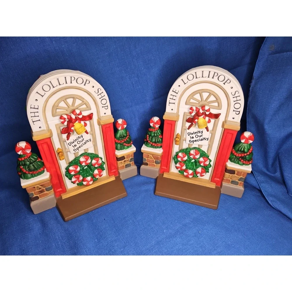 2 Dept 56 The Lollipop Shop Santa's Front Door Elf Peppermint Candy Divinity 7